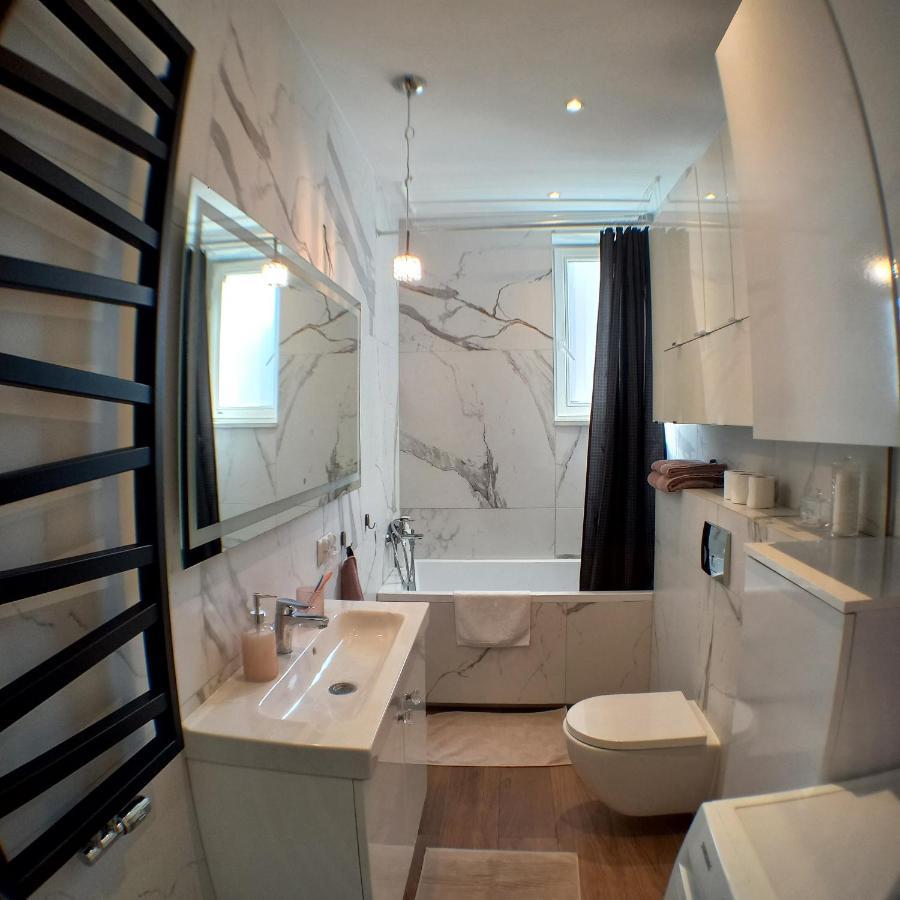 Apartament Prowansalski Z Miejscem Parkingowym Гданск Екстериор снимка